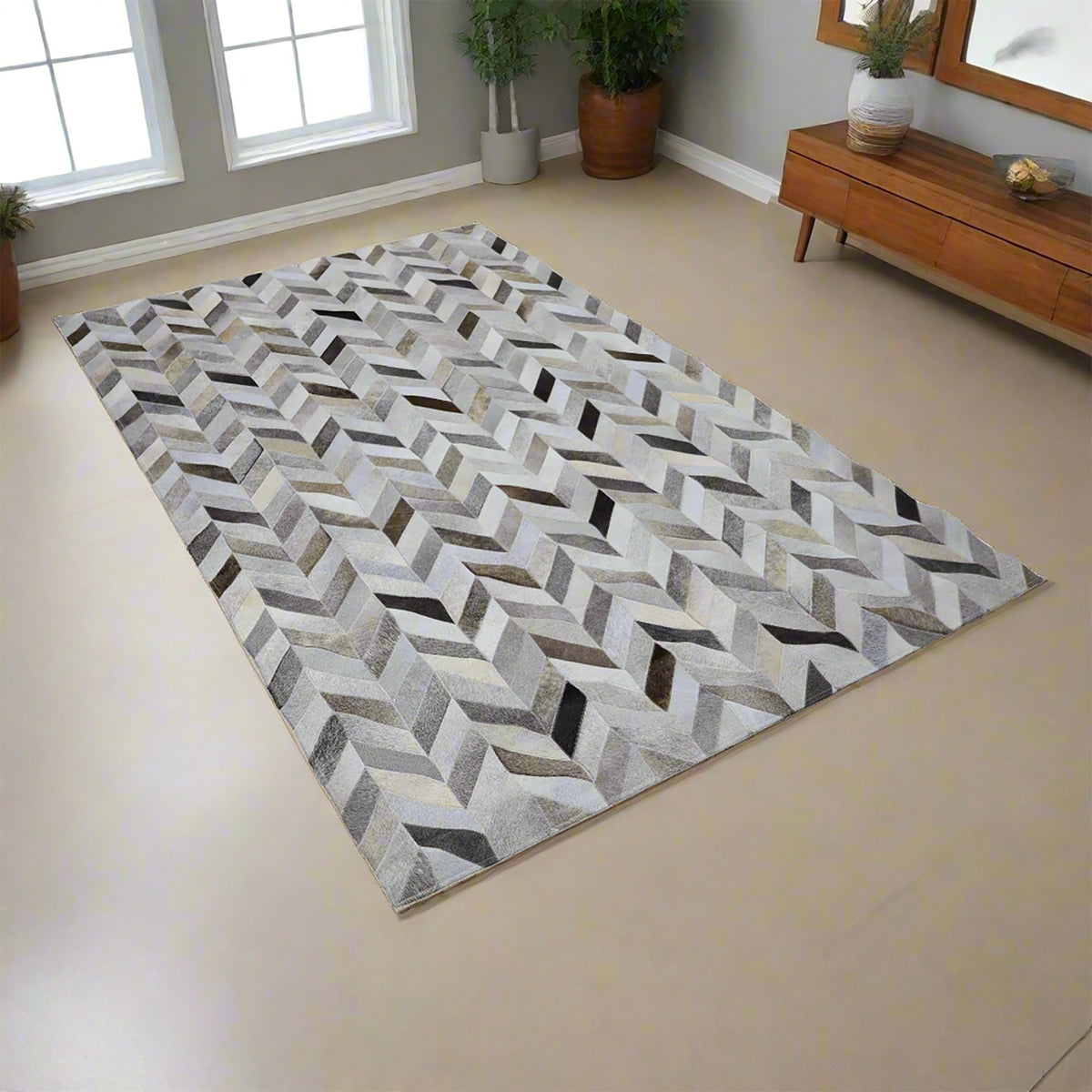 Smoky Chevron Hair On Leather Rug, Rectangle 5&#39; x 8&#39; - Coja